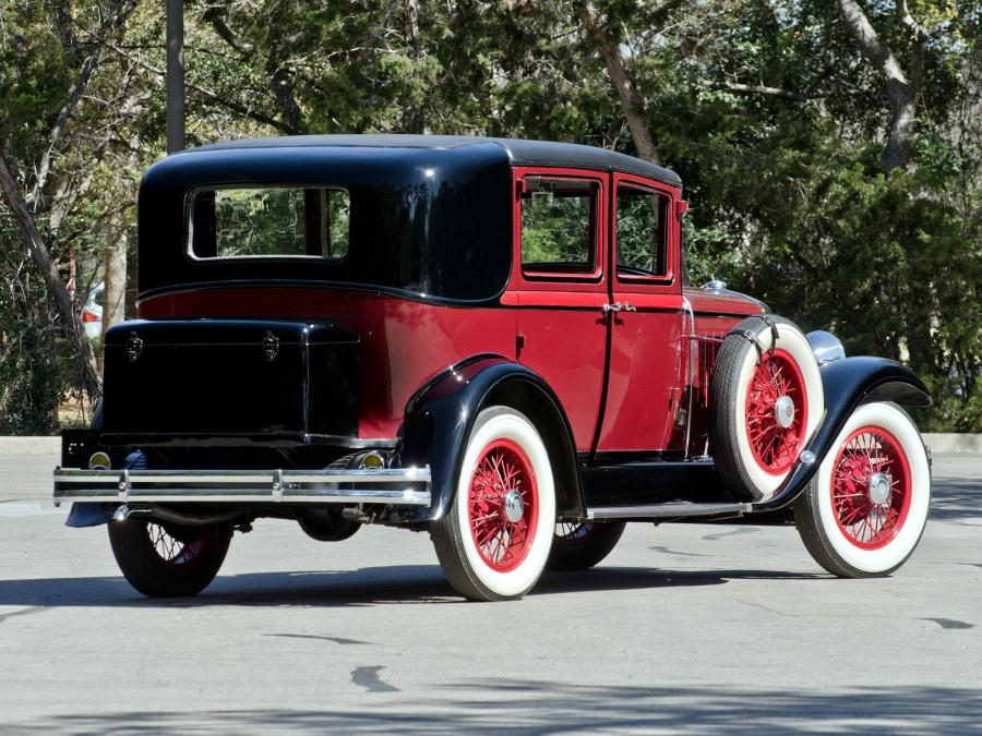  Studebaker Dictator Brougham 1930 года  (фото 2 из 3)
